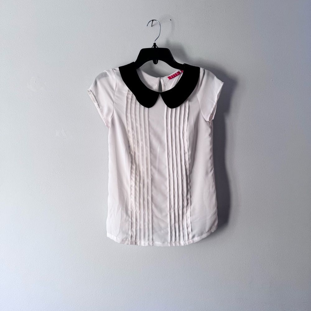 ELLE pleated dress shirt polo 👕 White Blouse with Black Collar